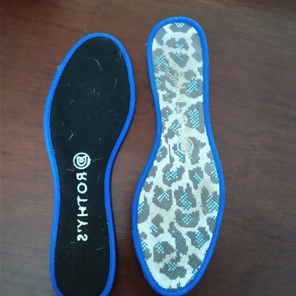 Rothy's The Flat in Gray Spotted leopard print - Picture 6 of 8